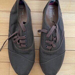 Toms canvas shoe